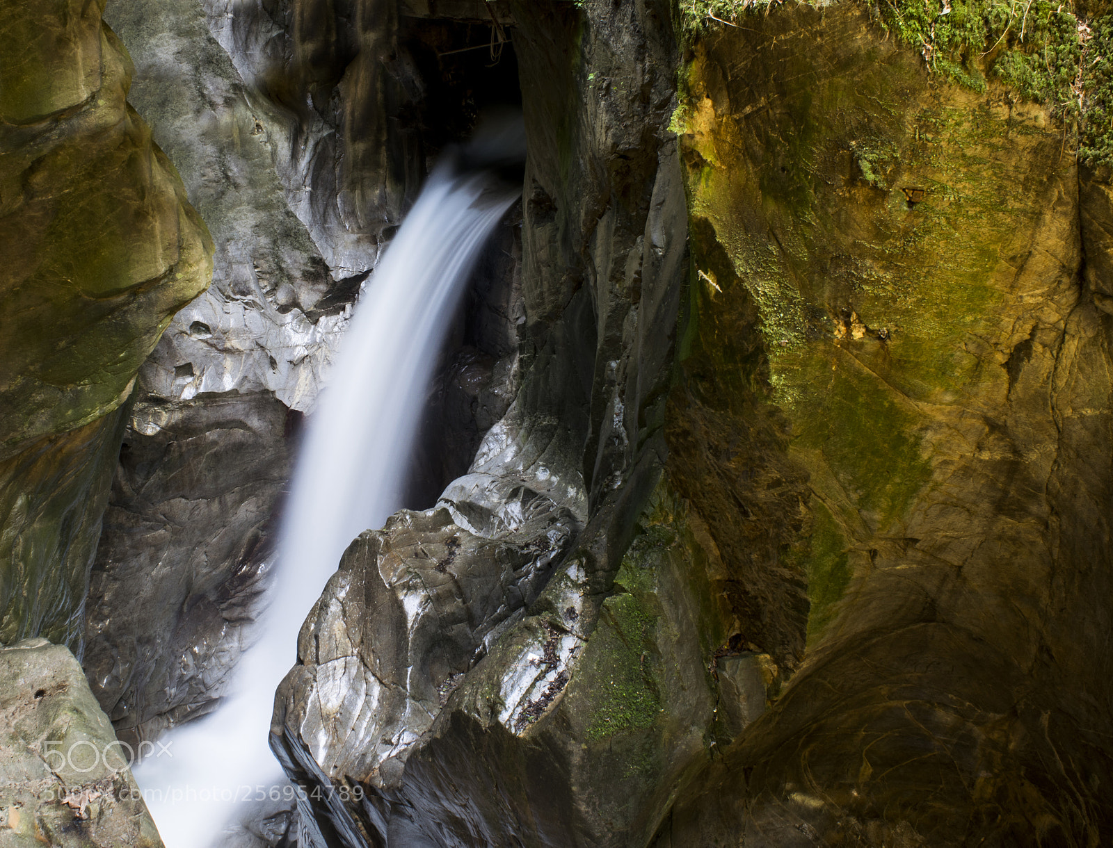 Nikon D3300 sample photo. Orrido di bellano photography