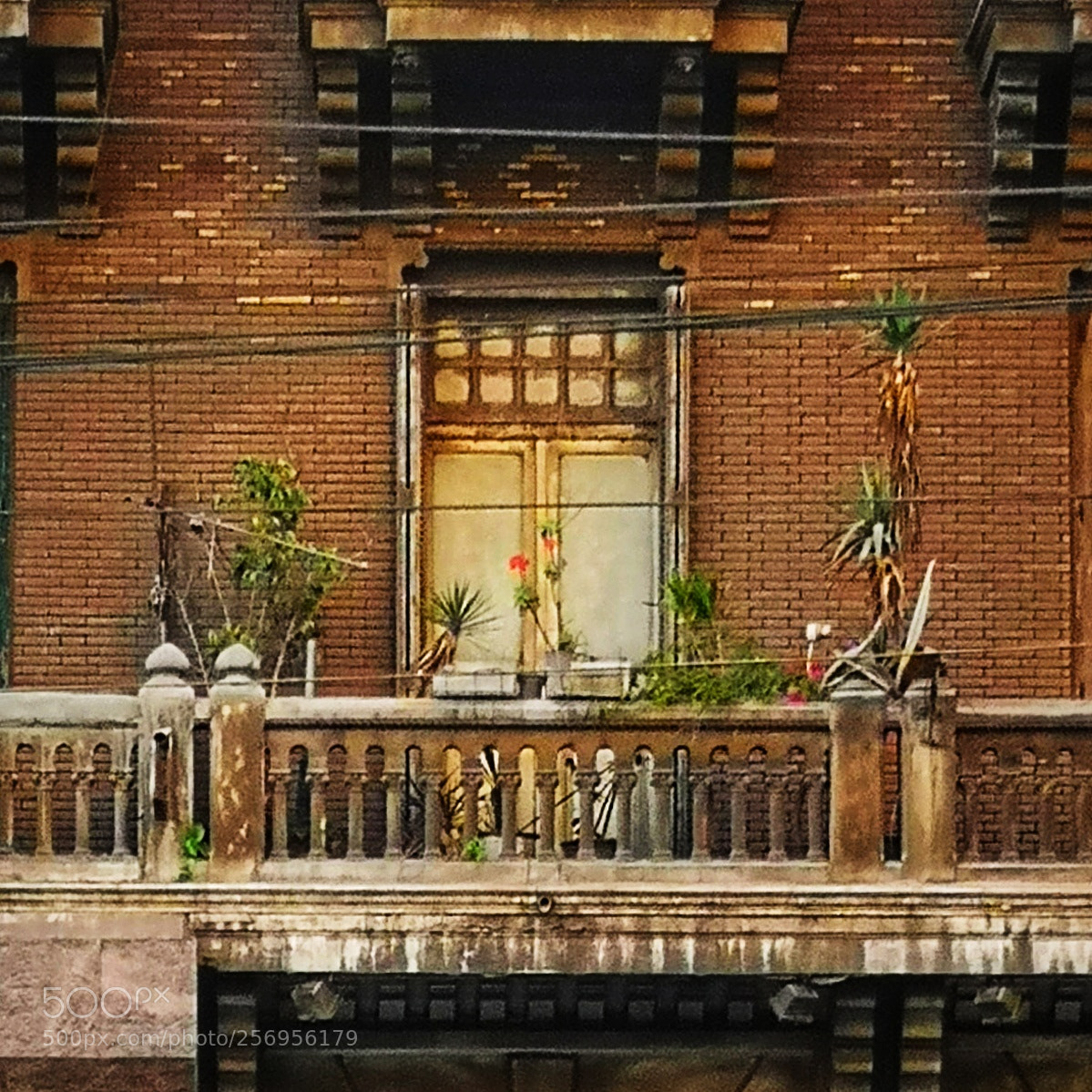 HUAWEI CLT-L29 sample photo. Stories behind doors photography