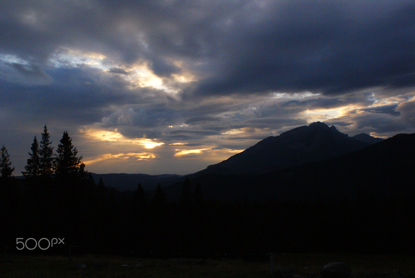 Sony Alpha DSLR-A300 sample photo. Sunrise in tatry photography