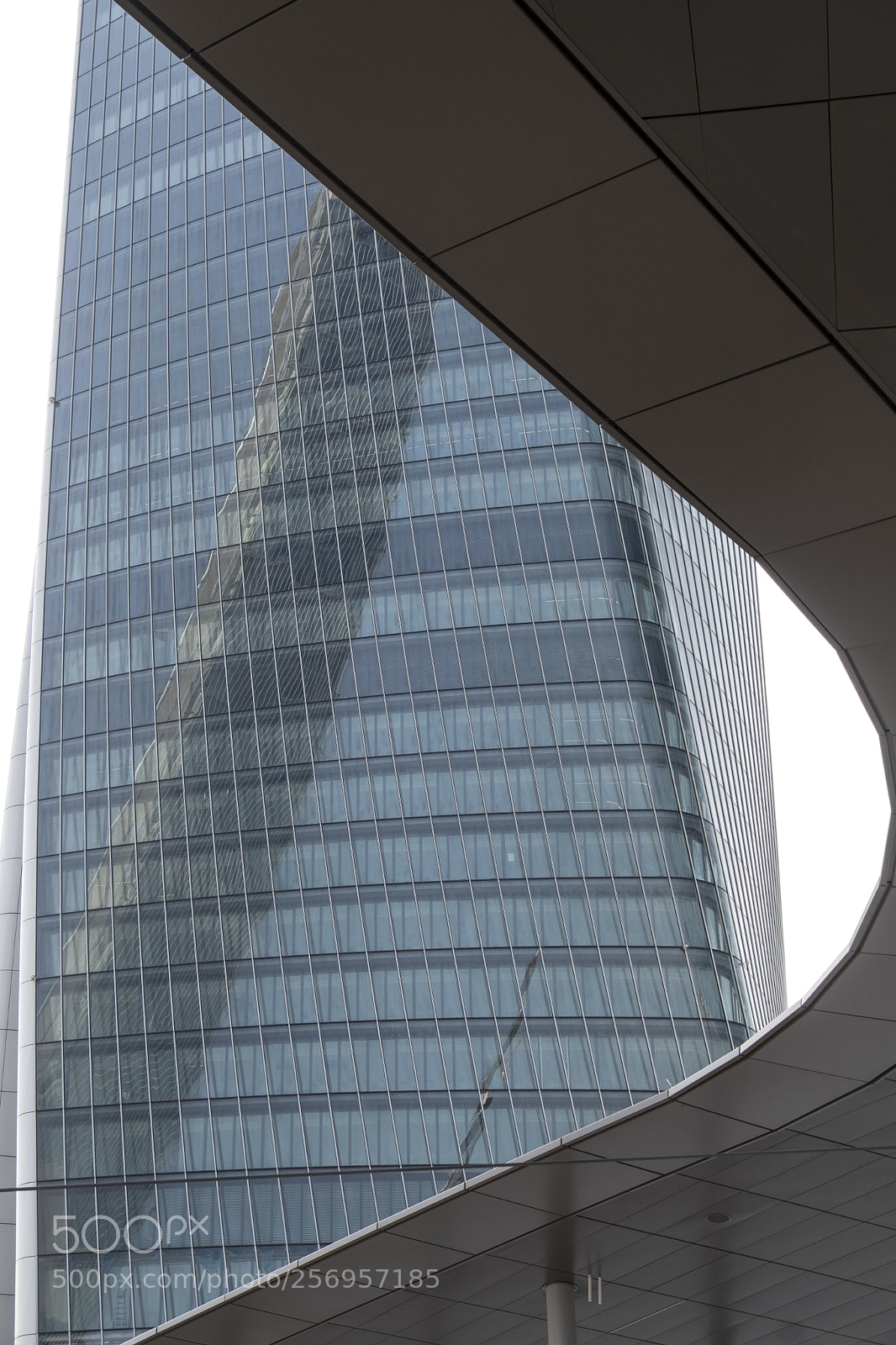 Fujifilm X-T2 sample photo. Hadid tower at citylife photography