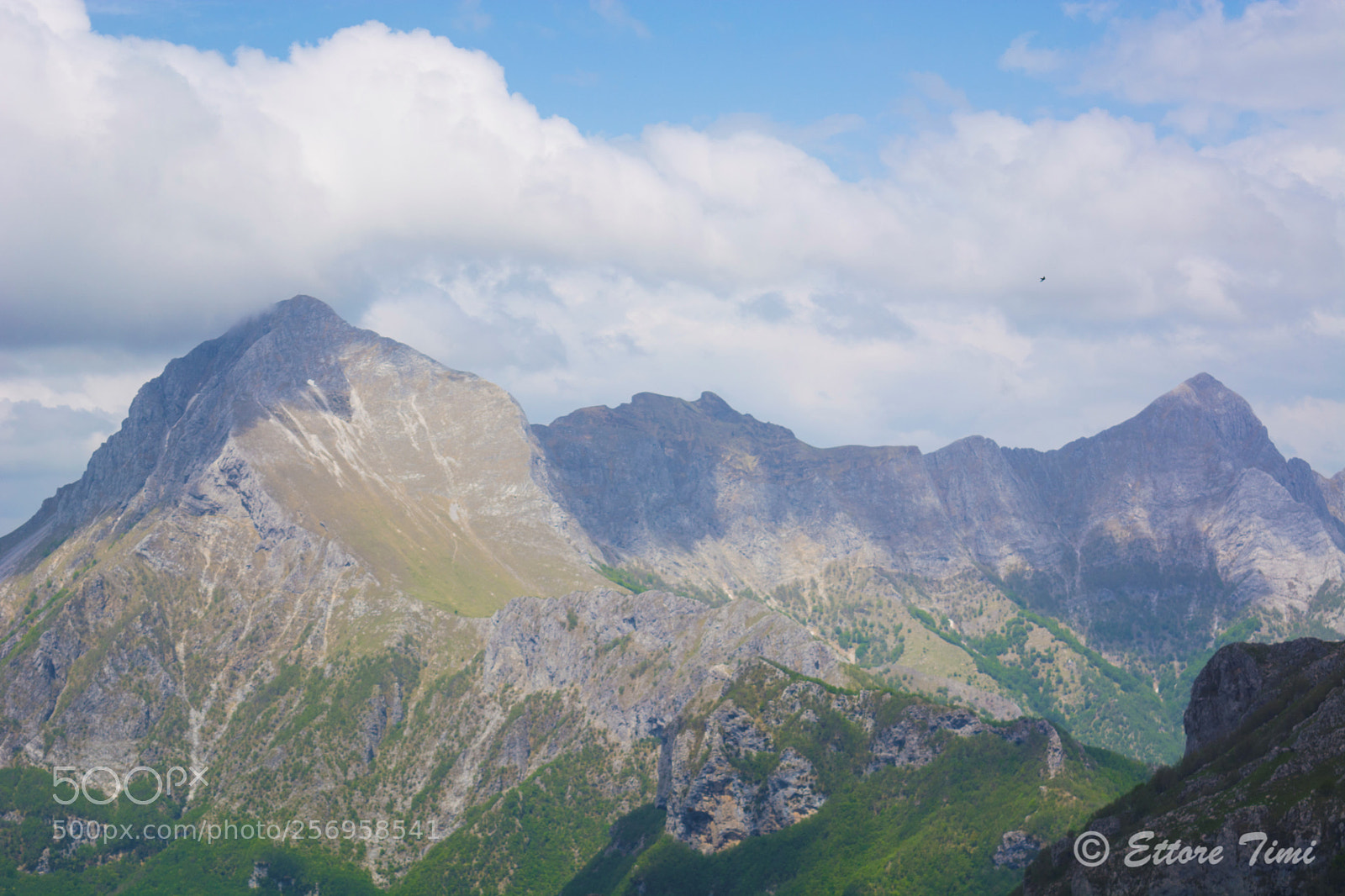 Nikon D5200 sample photo. Omo morto. alpi apuane. photography