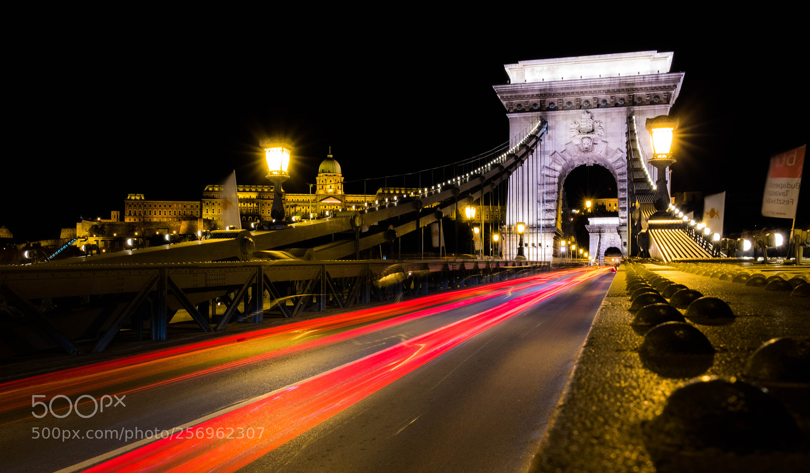 Fujifilm X-E3 sample photo. Bright lights of budapest photography
