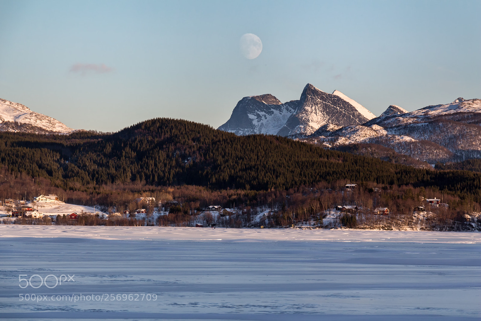 Canon EOS 700D (EOS Rebel T5i / EOS Kiss X7i) sample photo. Moonrise in the mountains photography