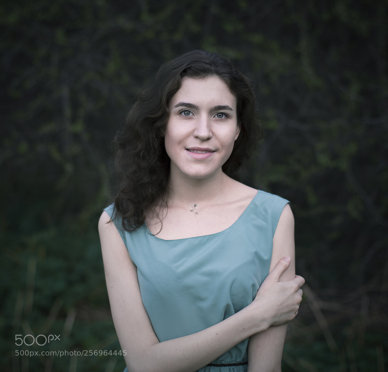 Nikon D610 sample photo. Beth in the woods photography