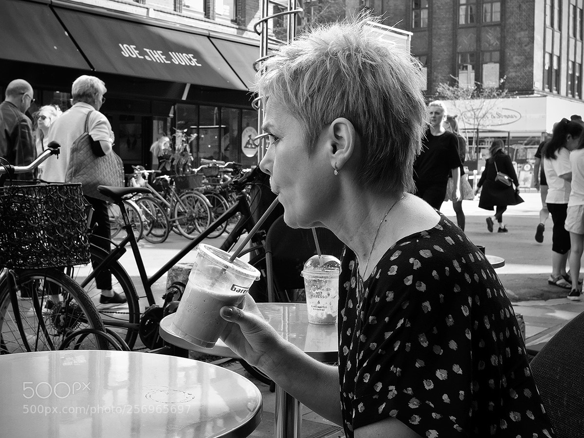 Fujifilm X-Pro2 sample photo. Having a straw sip photography
