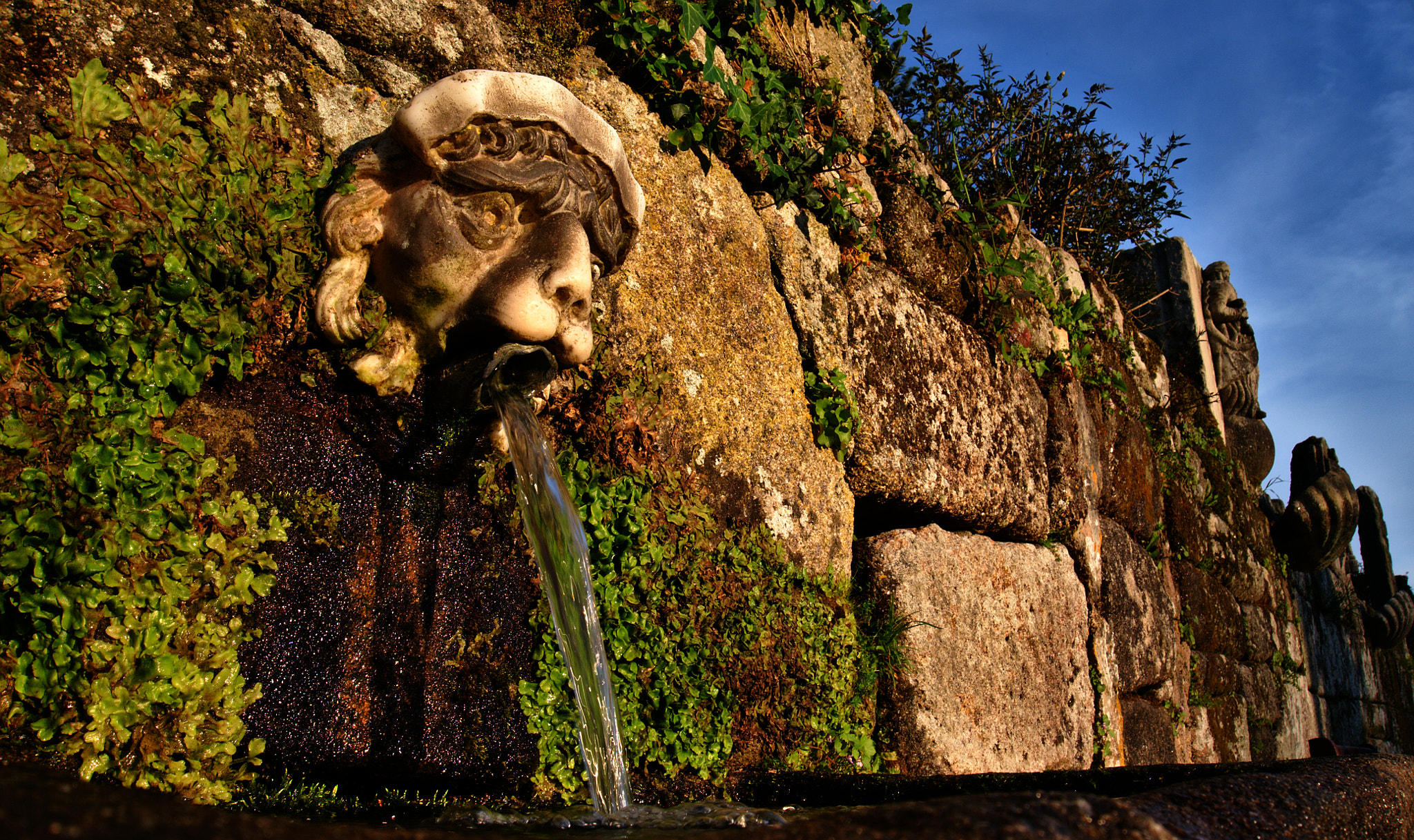 Panasonic Lumix DMC-GH1 sample photo. Fuente de león / lion fountain photography
