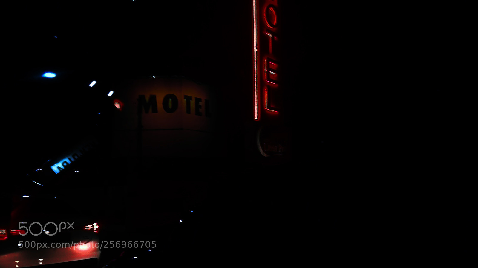 Xiaomi Redmi Note 5A sample photo. Motel blue n' red photography