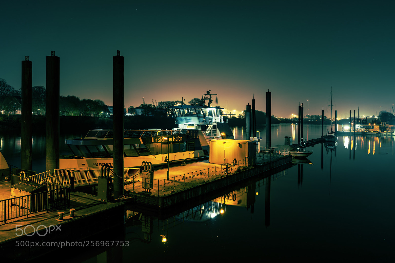 Nikon D750 sample photo. Ferrystation finkenwerder photography