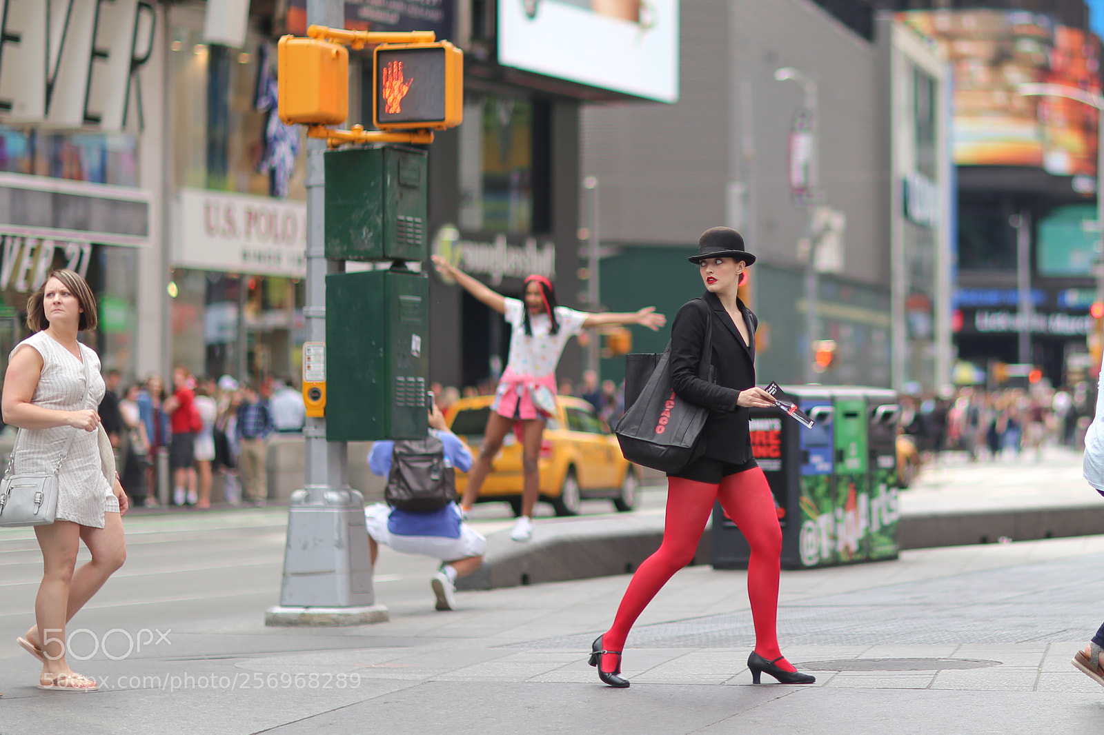 Canon EOS 6D sample photo. Chicago in times square. photography