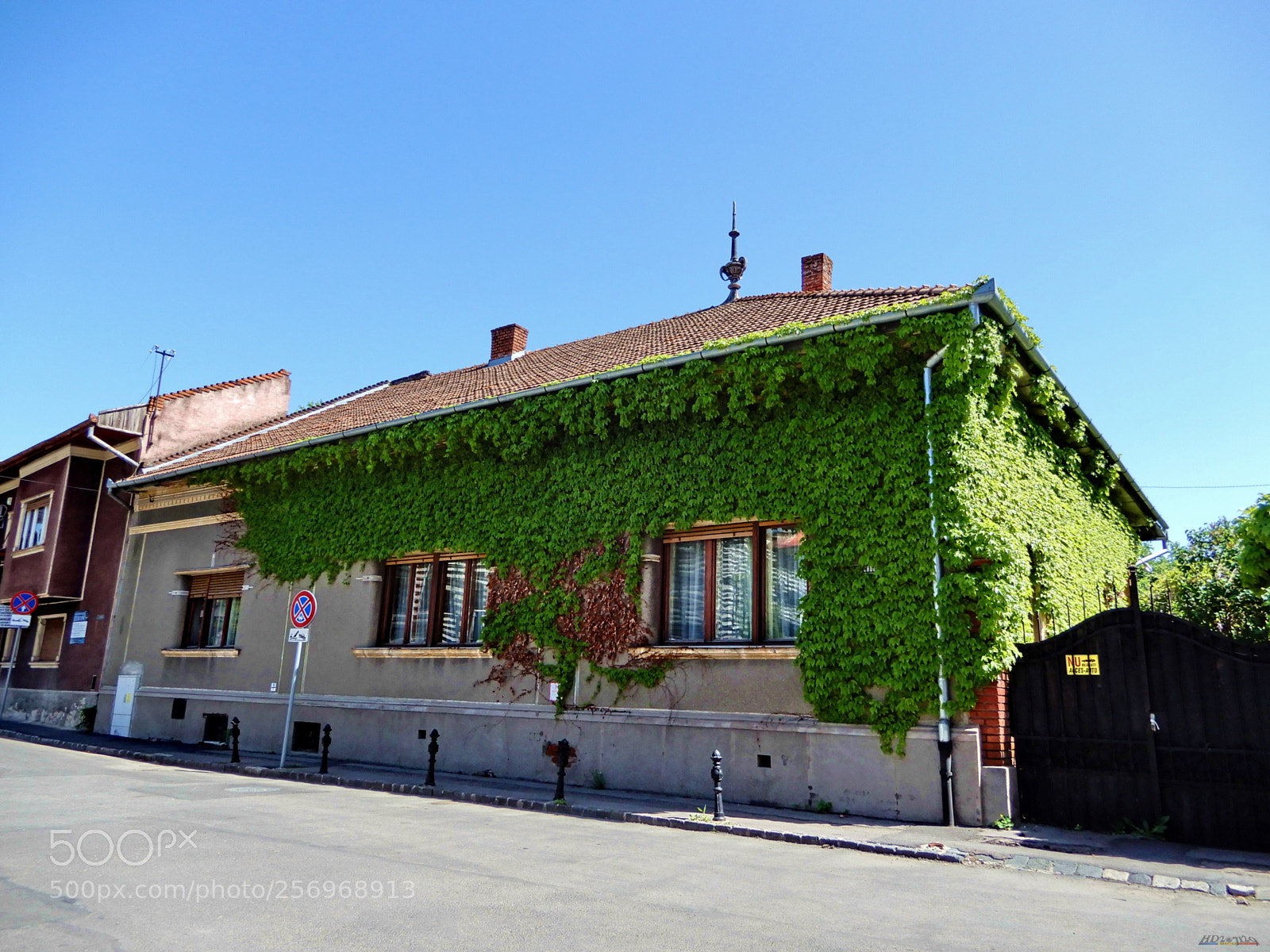 Nikon Coolpix A900 sample photo. Oradea photography