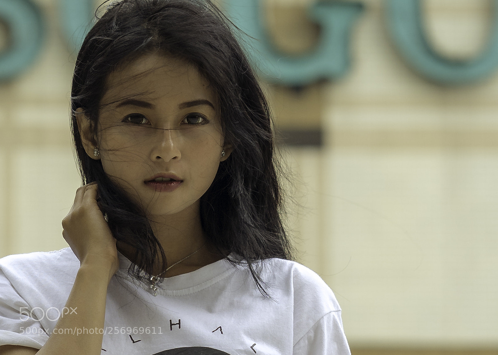 Sony a7 III sample photo. Lala in the wind photography
