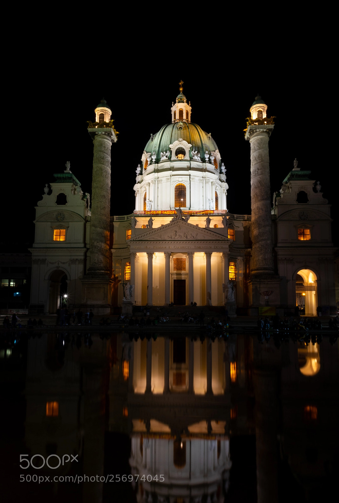 Canon EOS M50 (EOS Kiss M) sample photo. Wien: karlskirche at night photography