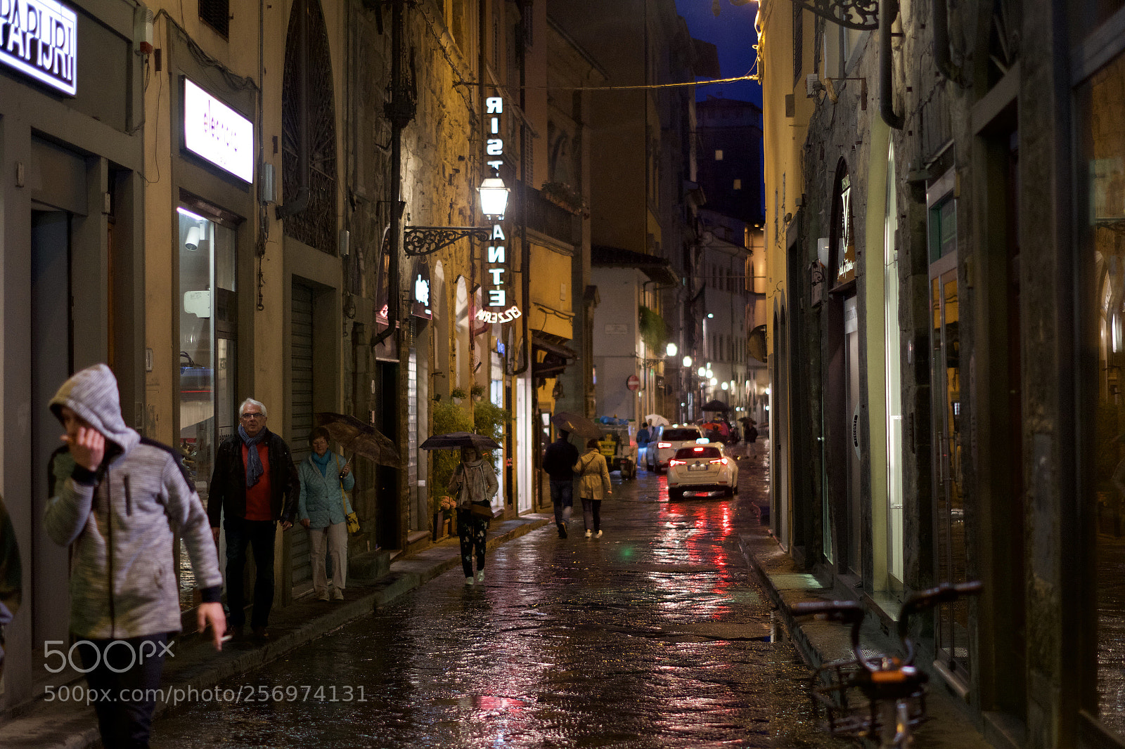 Pentax K-S2 sample photo. Rainy florence night photography