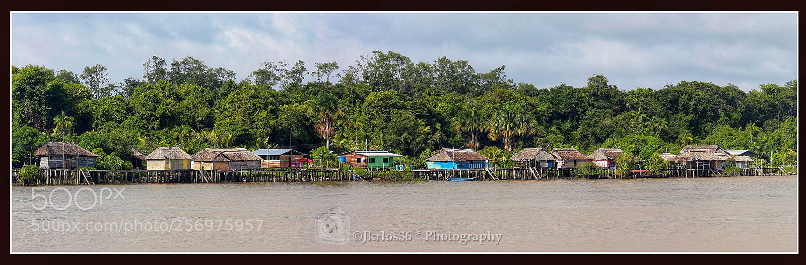 Canon EOS-1D Mark II N sample photo. Palafitos de la comunidad photography