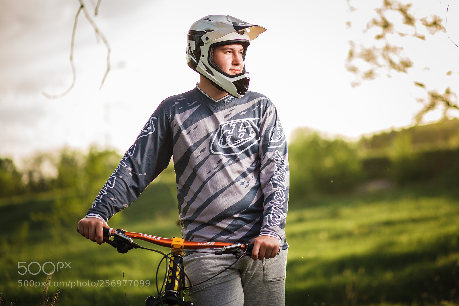 Canon EOS-1Ds Mark II sample photo. Mtb rider photography