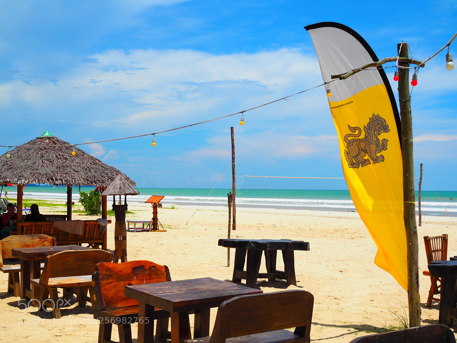 Olympus OM-D E-M10 sample photo. Memories beach bar photography