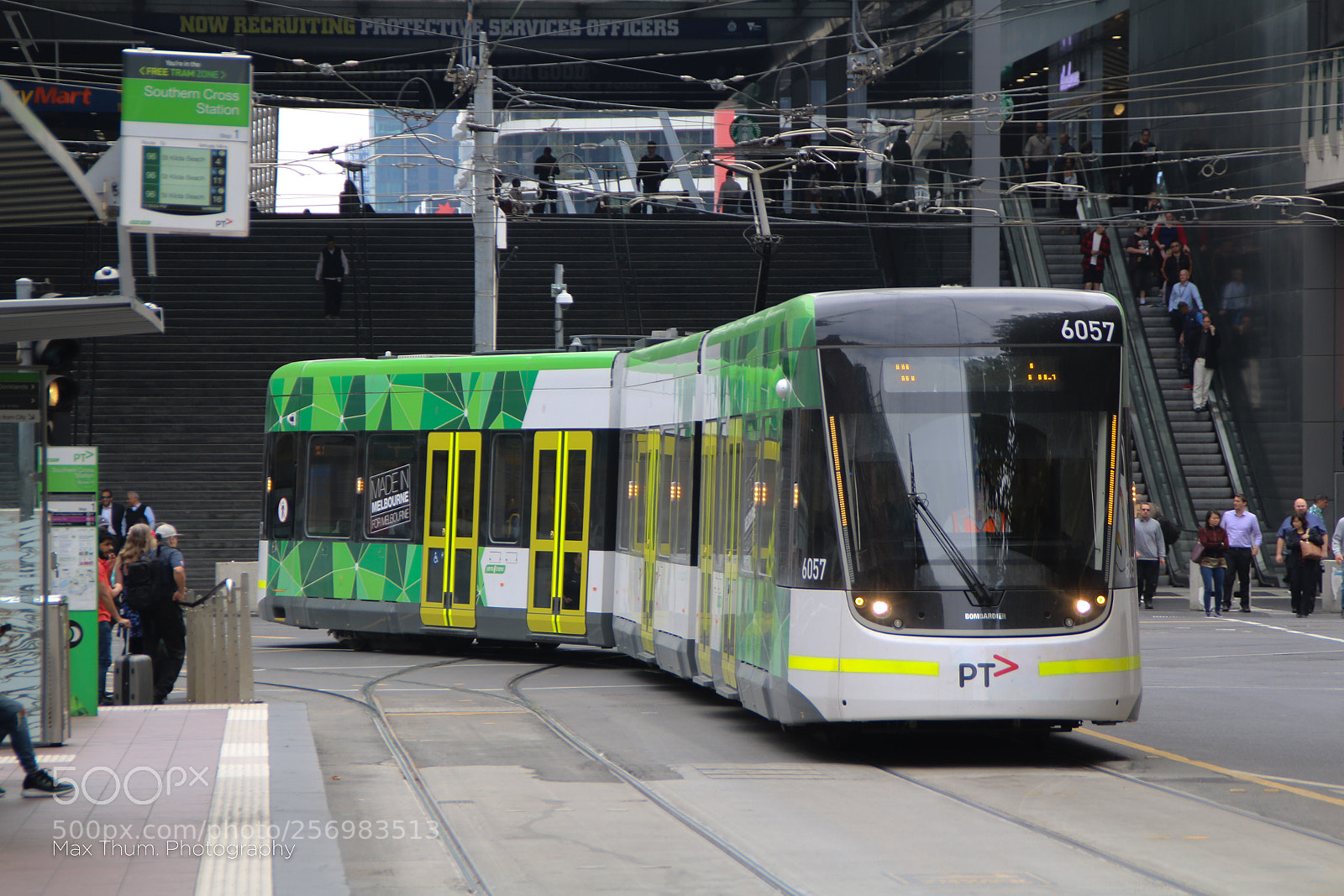 Canon EOS 70D sample photo. E2.6057 at spencer street photography