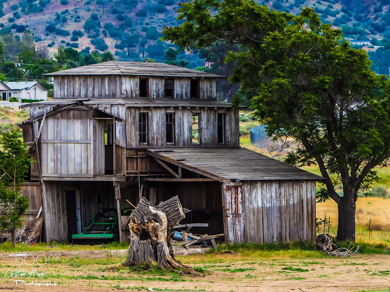 Olympus PEN-F sample photo. Memories of a barn photography