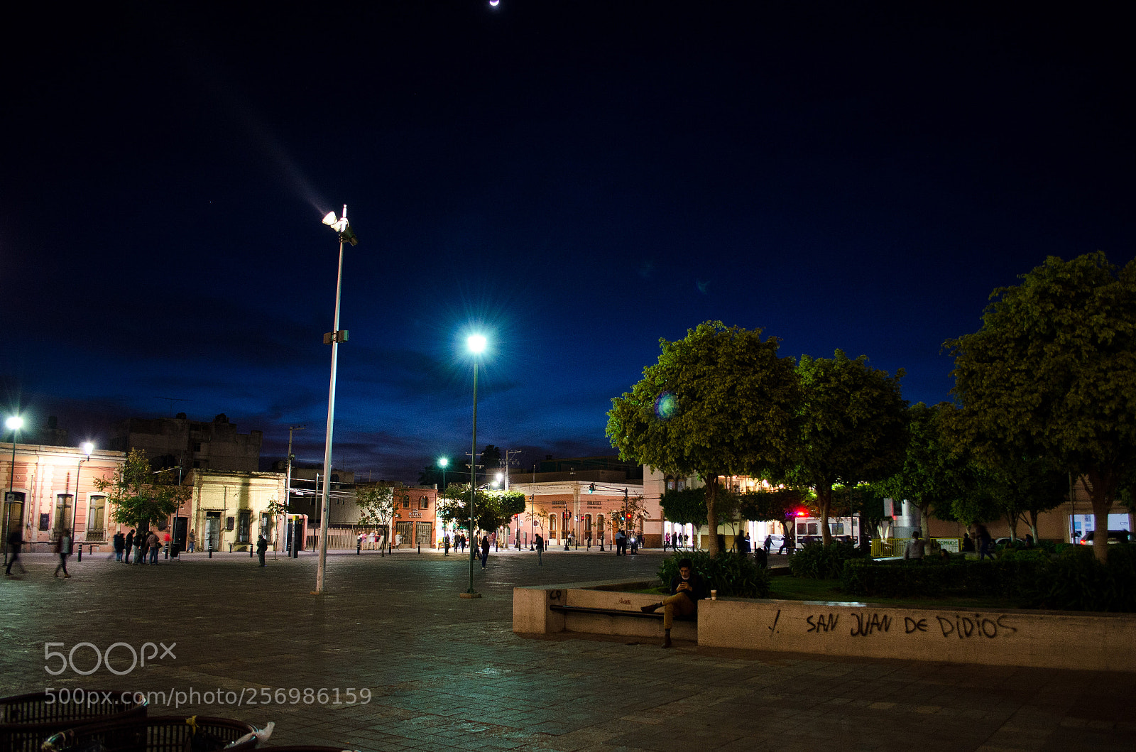 Nikon D5100 sample photo. Plaza expiatorio photography