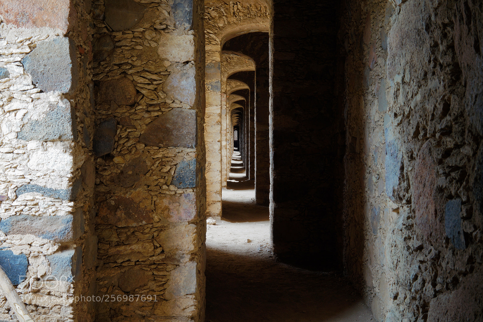 Sony Alpha a3500 sample photo. Zigzag arch photography