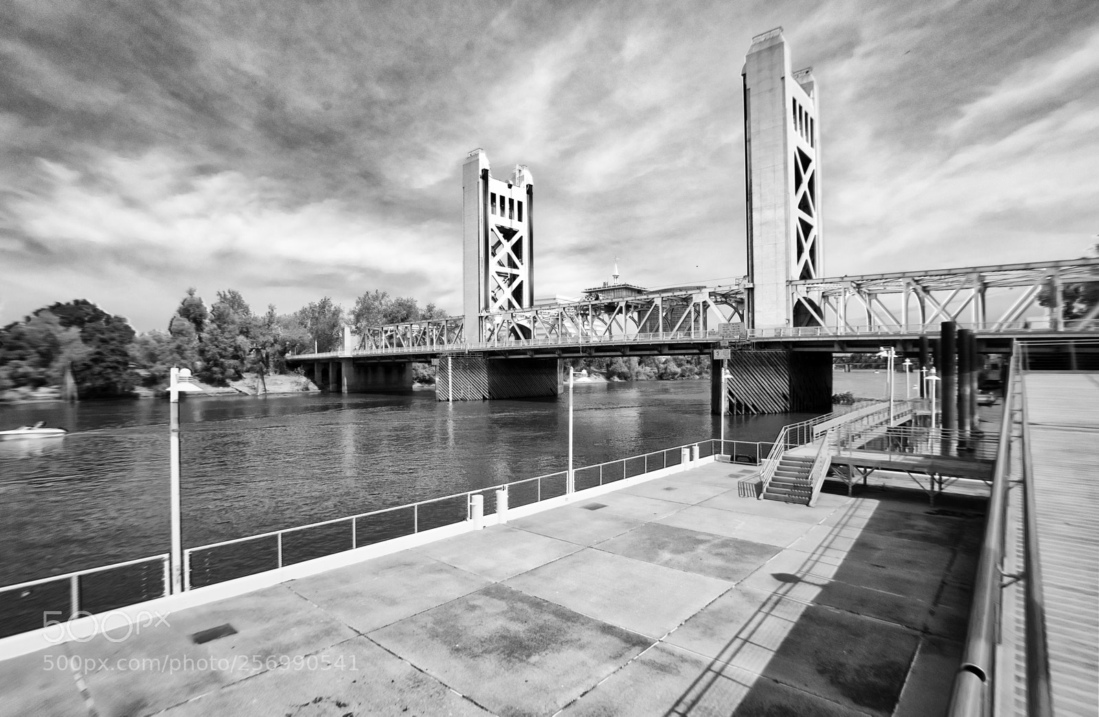 Sony a7 II sample photo. Sony 3862 bridge spring photography