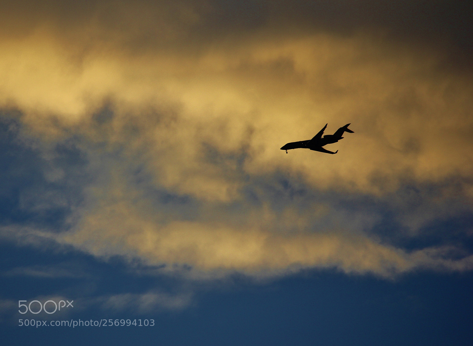 Canon EOS 60D sample photo. Jet....across the clouds n photography