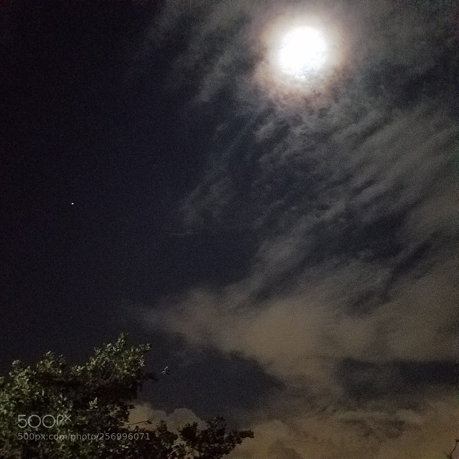 Samsung Galaxy S7 Edge sample photo. Night glow photography