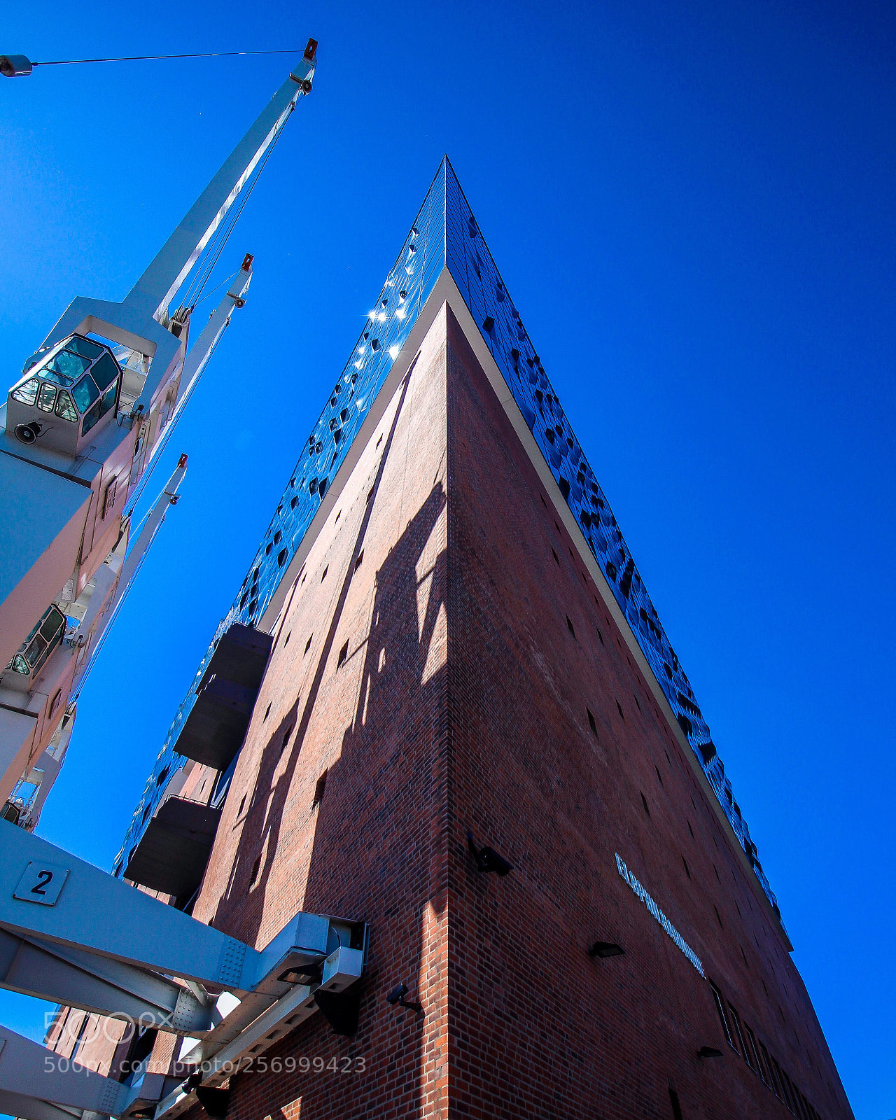 Canon EOS 700D (EOS Rebel T5i / EOS Kiss X7i) sample photo. Die elbphilharmonie in hamburg photography