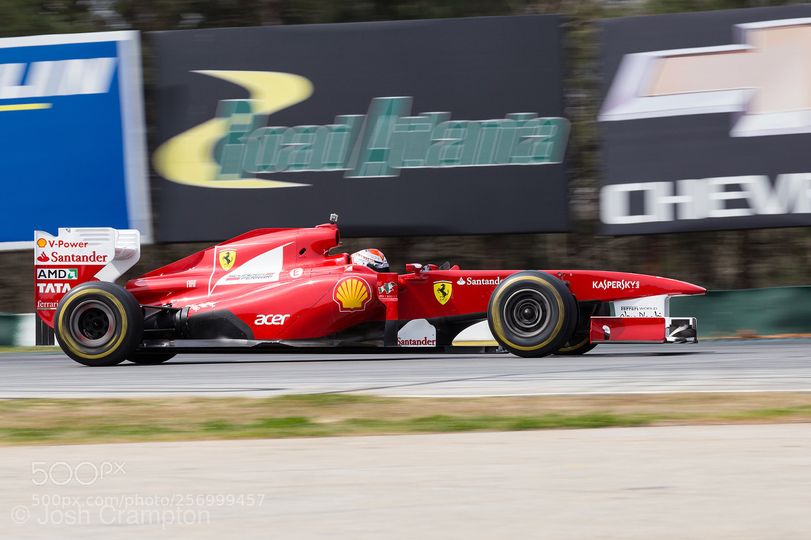 Canon EOS 6D sample photo. Ferrari f1 clienti road photography