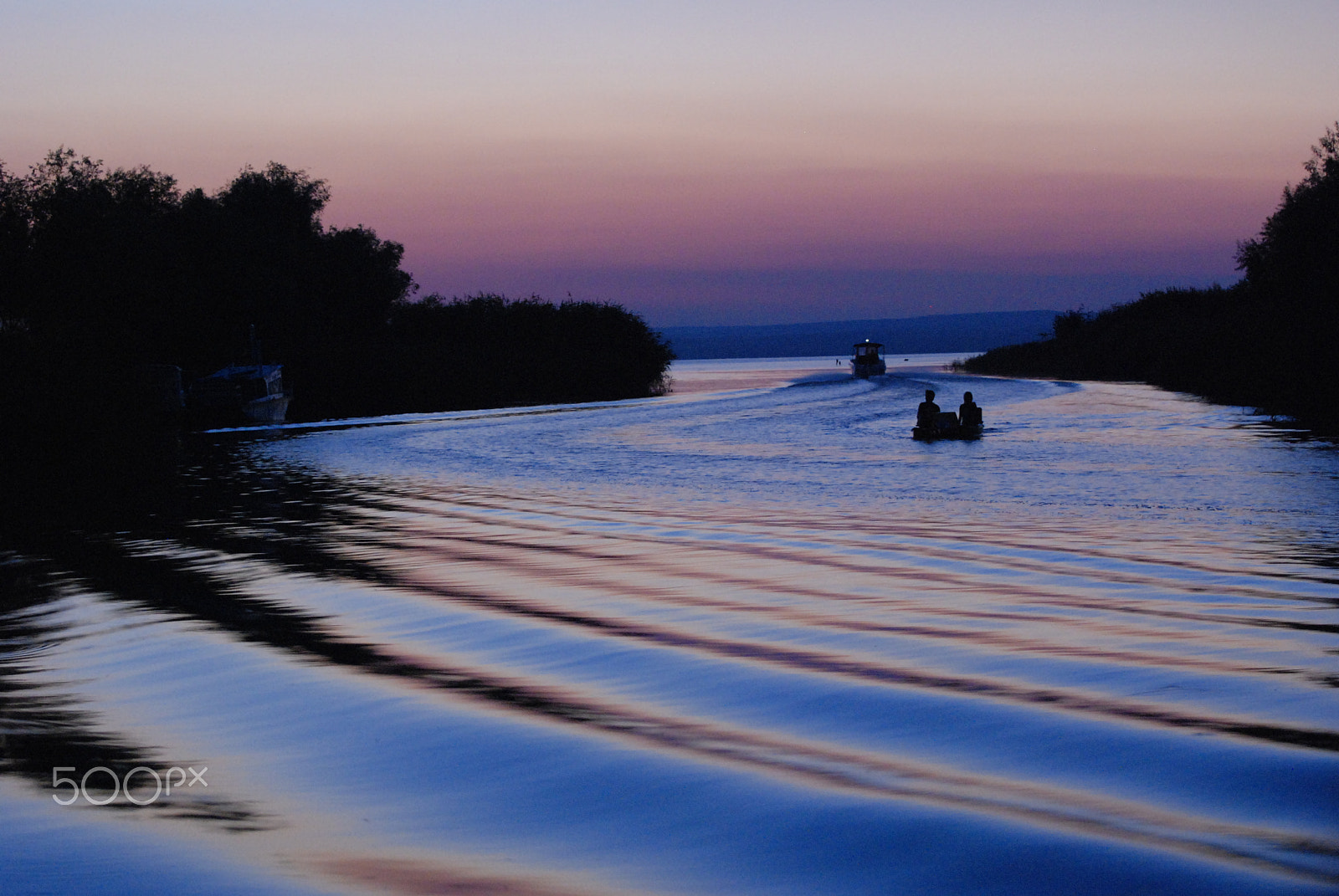 Nikon D80 + Nikon AF-S Nikkor 70-300mm F4.5-5.6G VR sample photo. Sunset over the danube delta photography