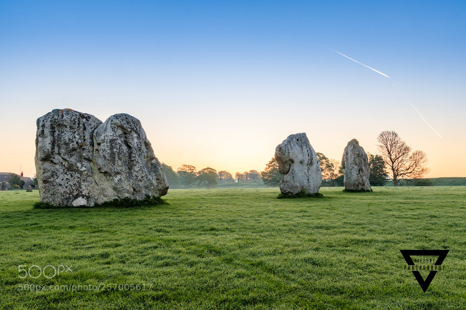 Canon EOS 77D (EOS 9000D / EOS 770D) sample photo. Avebury photography