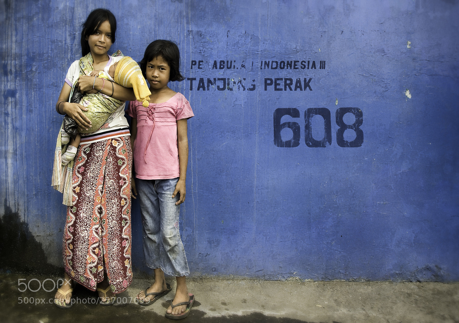 Nikon D700 sample photo. Harbor portrait / indonesia photography
