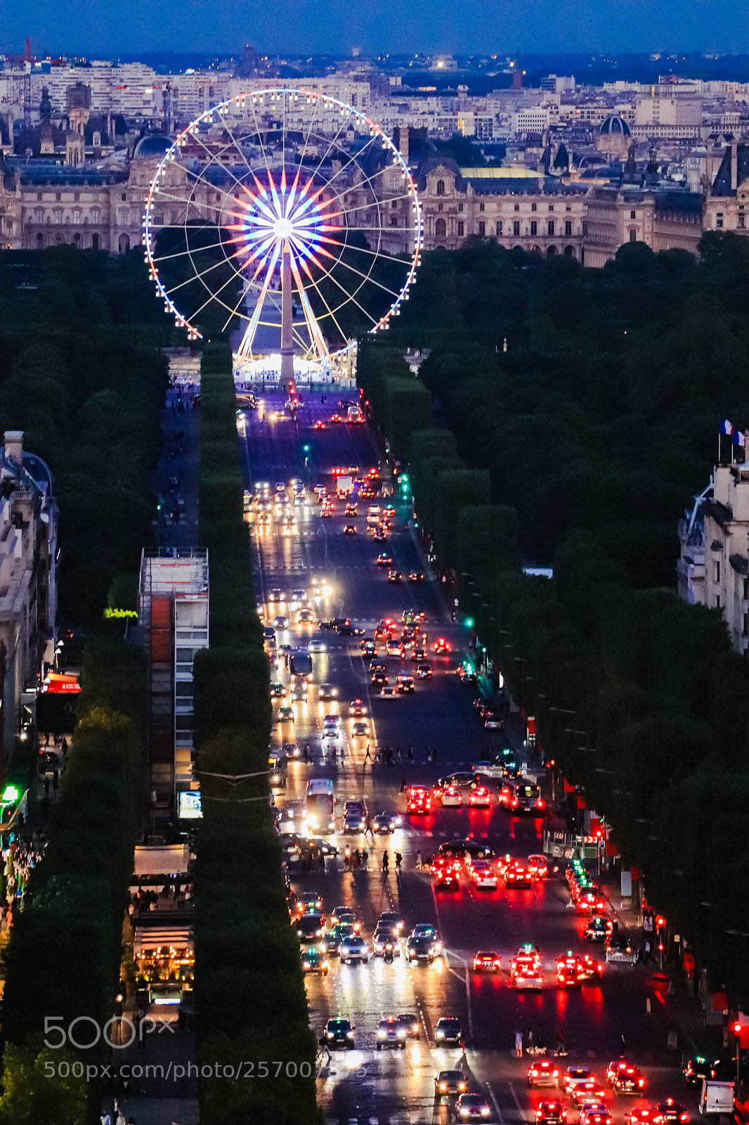 Canon EOS 77D (EOS 9000D / EOS 770D) sample photo. Champs elysees ! photography