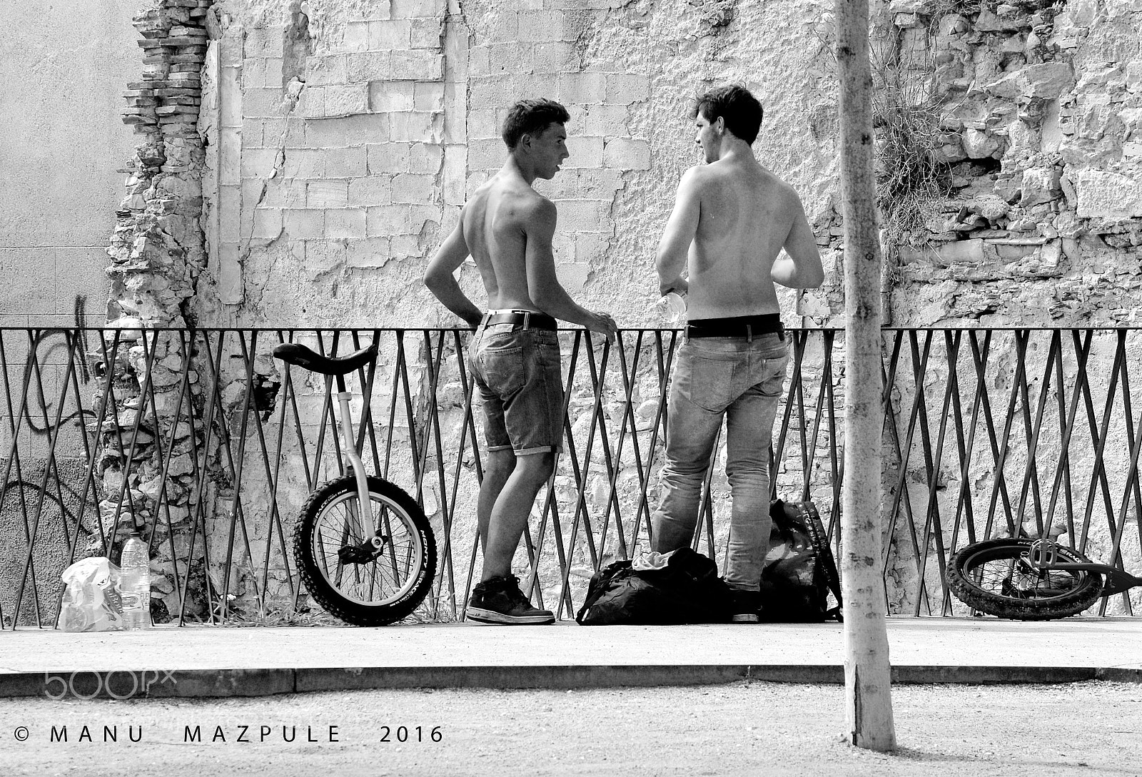 Canon EOS 70D sample photo. 348. girona. catalunya... people photography