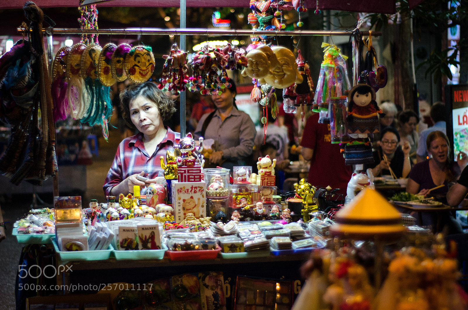 Nikon D5100 sample photo. Cheap, cheap! one dollar! photography