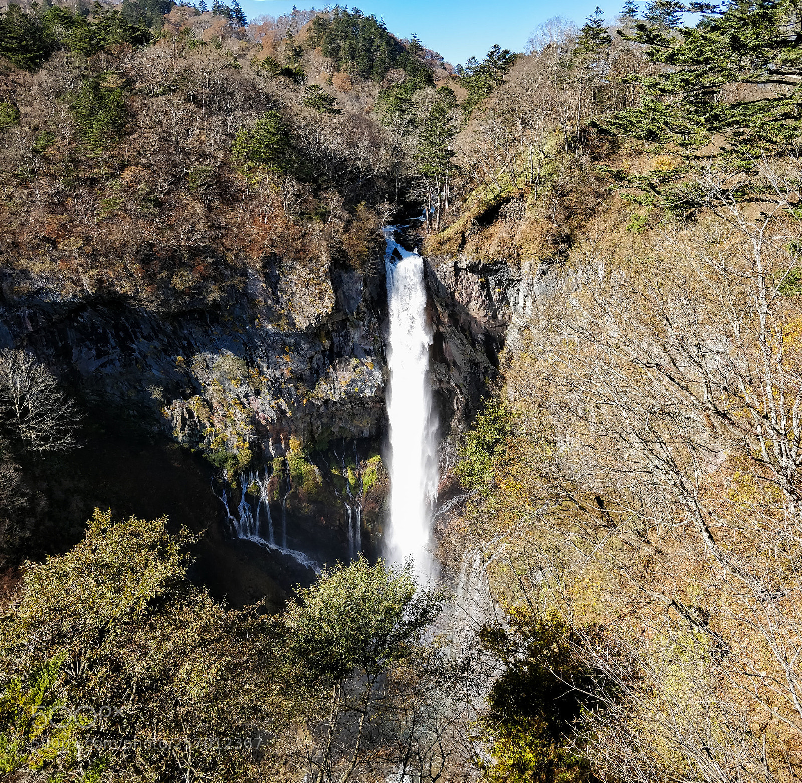 OnePlus 5 sample photo. Down the falls photography