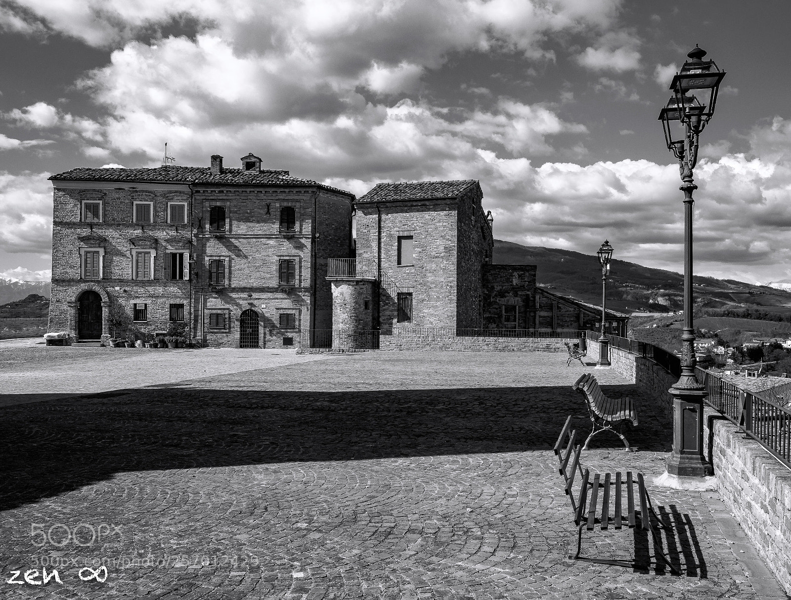 Olympus OM-D E-M5 II sample photo. Piazza san pietro- castignano photography