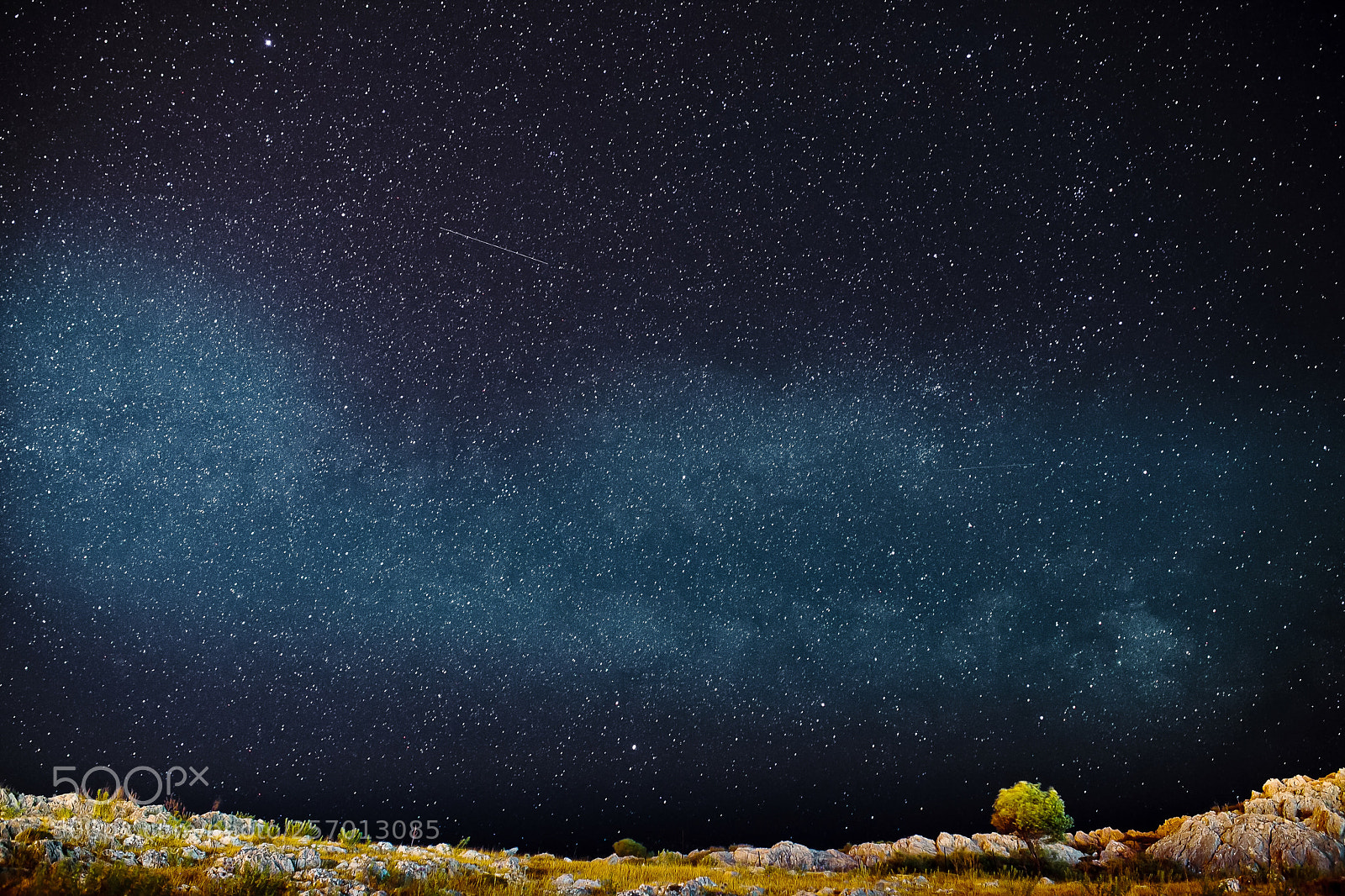 Canon EOS 5D Mark II sample photo. Night photography