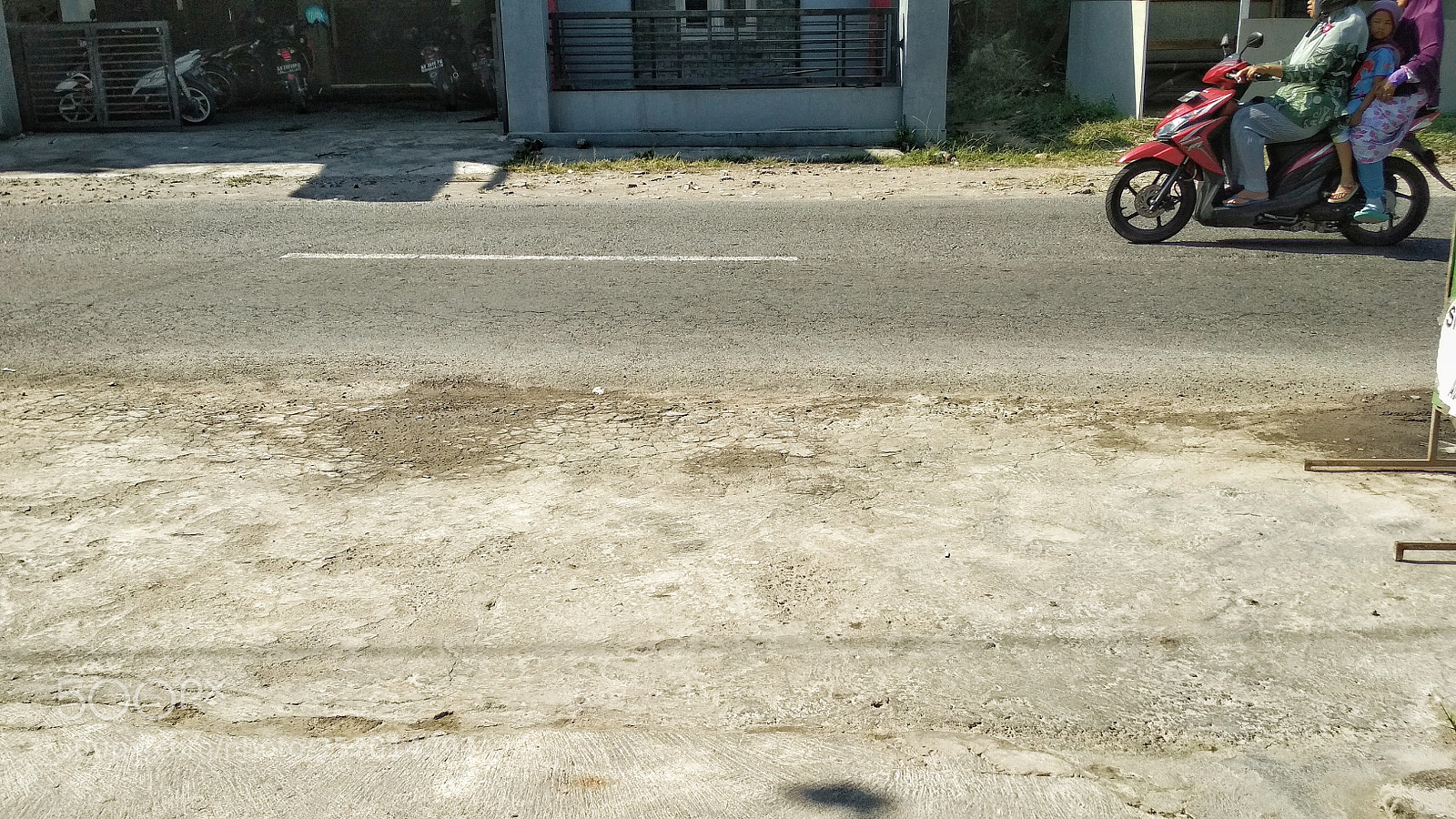 Xiaomi Redmi 4X sample photo. Antara keselamatan dan tergesa-gesa photography