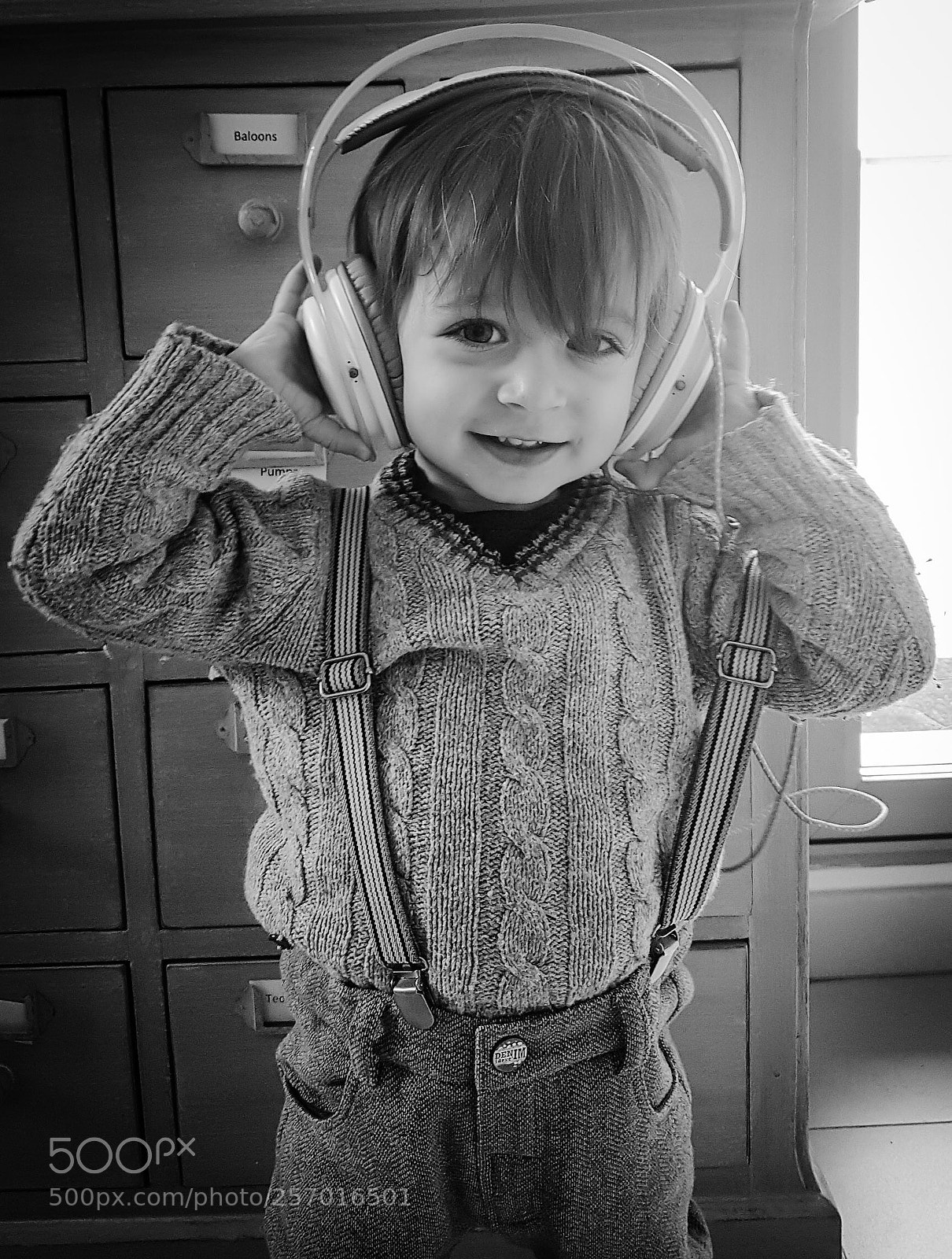 Samsung Galaxy S7 Edge sample photo. Baby dj photography