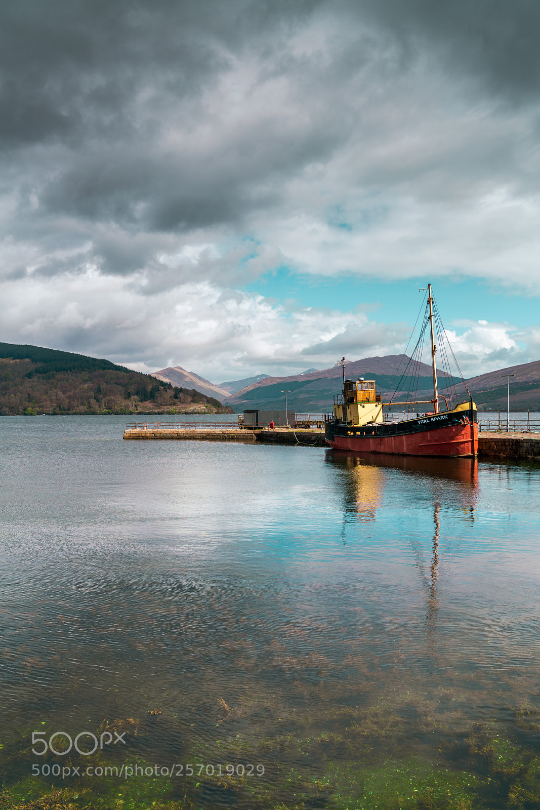 Sony a7R II sample photo. Inveraray harbour photography