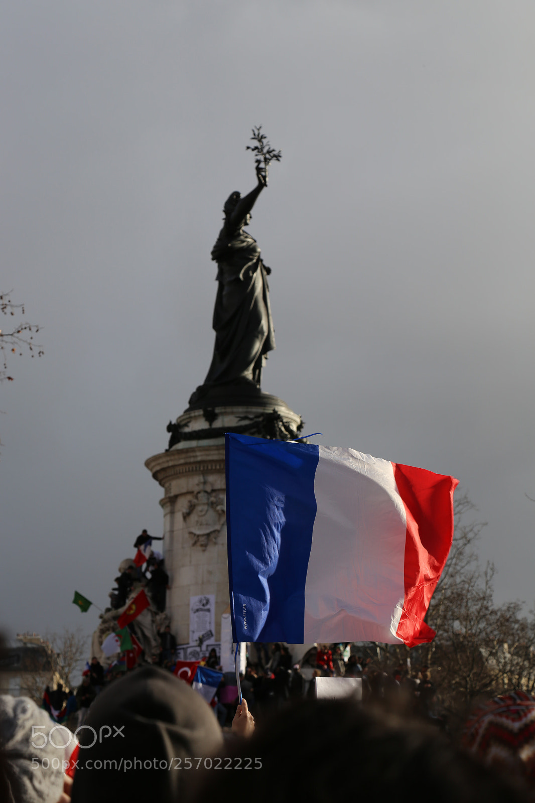 Canon EOS 6D sample photo. Place de la re photography
