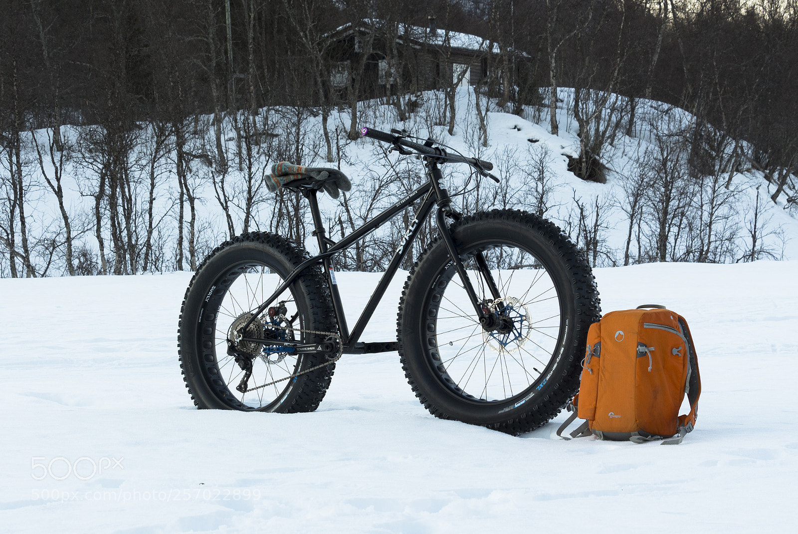 Canon EOS 700D (EOS Rebel T5i / EOS Kiss X7i) sample photo. Fat biking during the photography