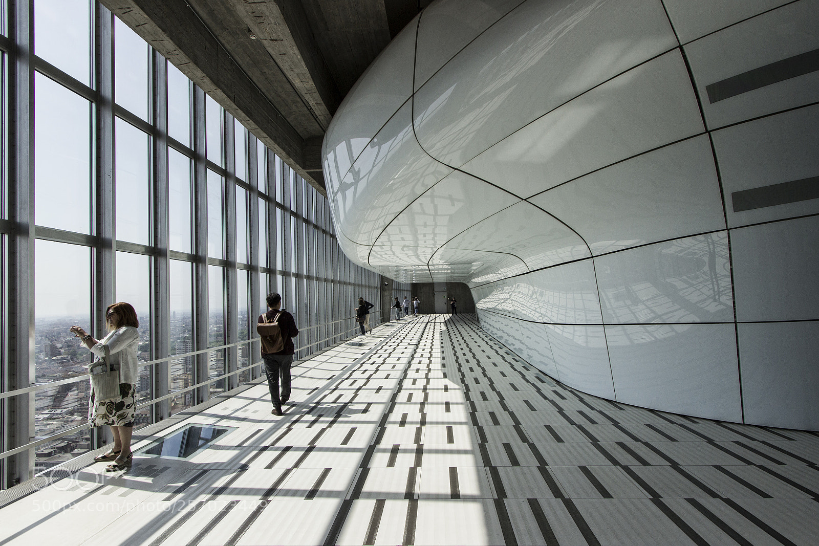 Canon EOS 600D (Rebel EOS T3i / EOS Kiss X5) sample photo. Pirelli tower photography