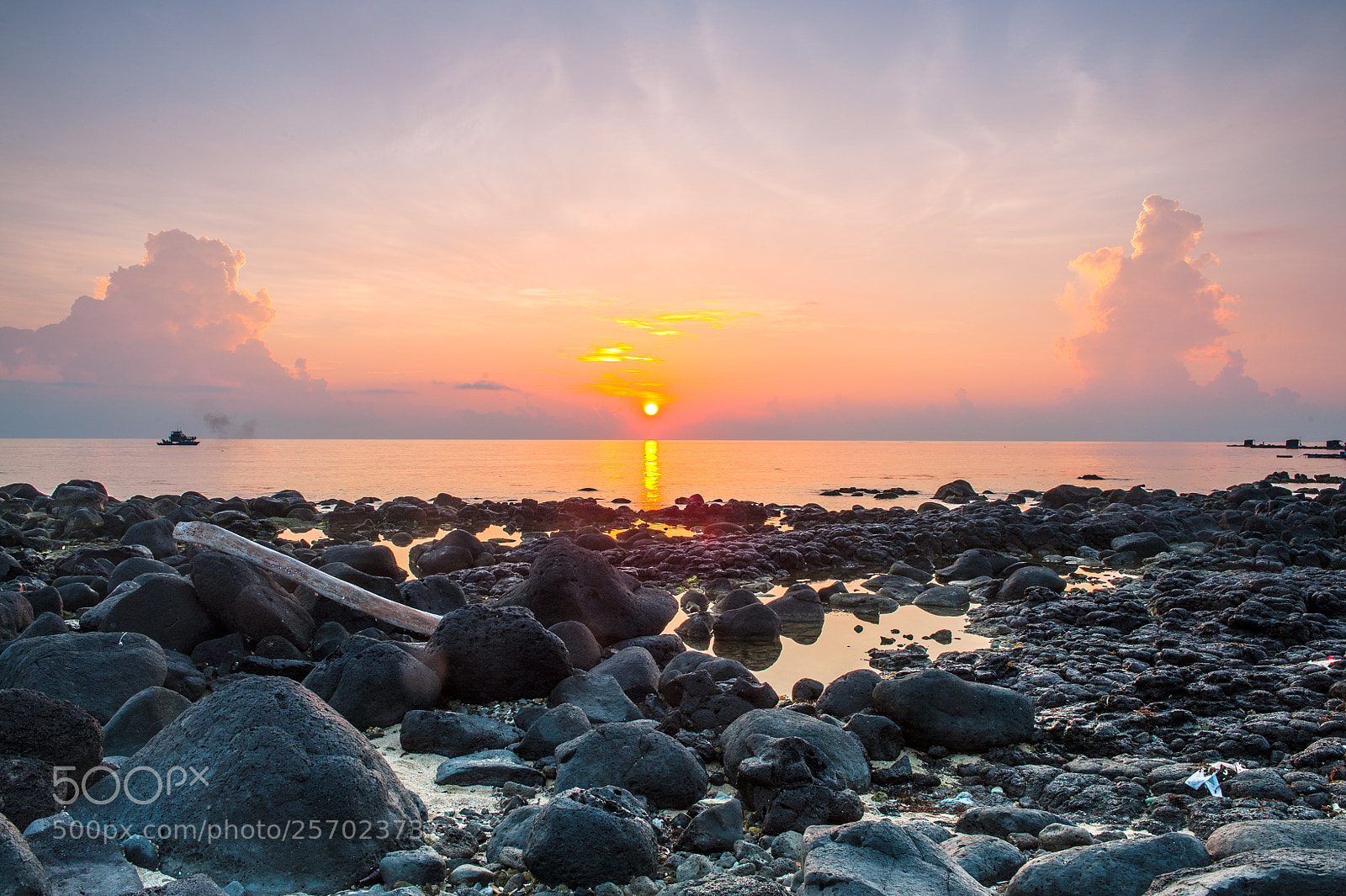 Nikon D700 sample photo. Sunrise at phu quy photography