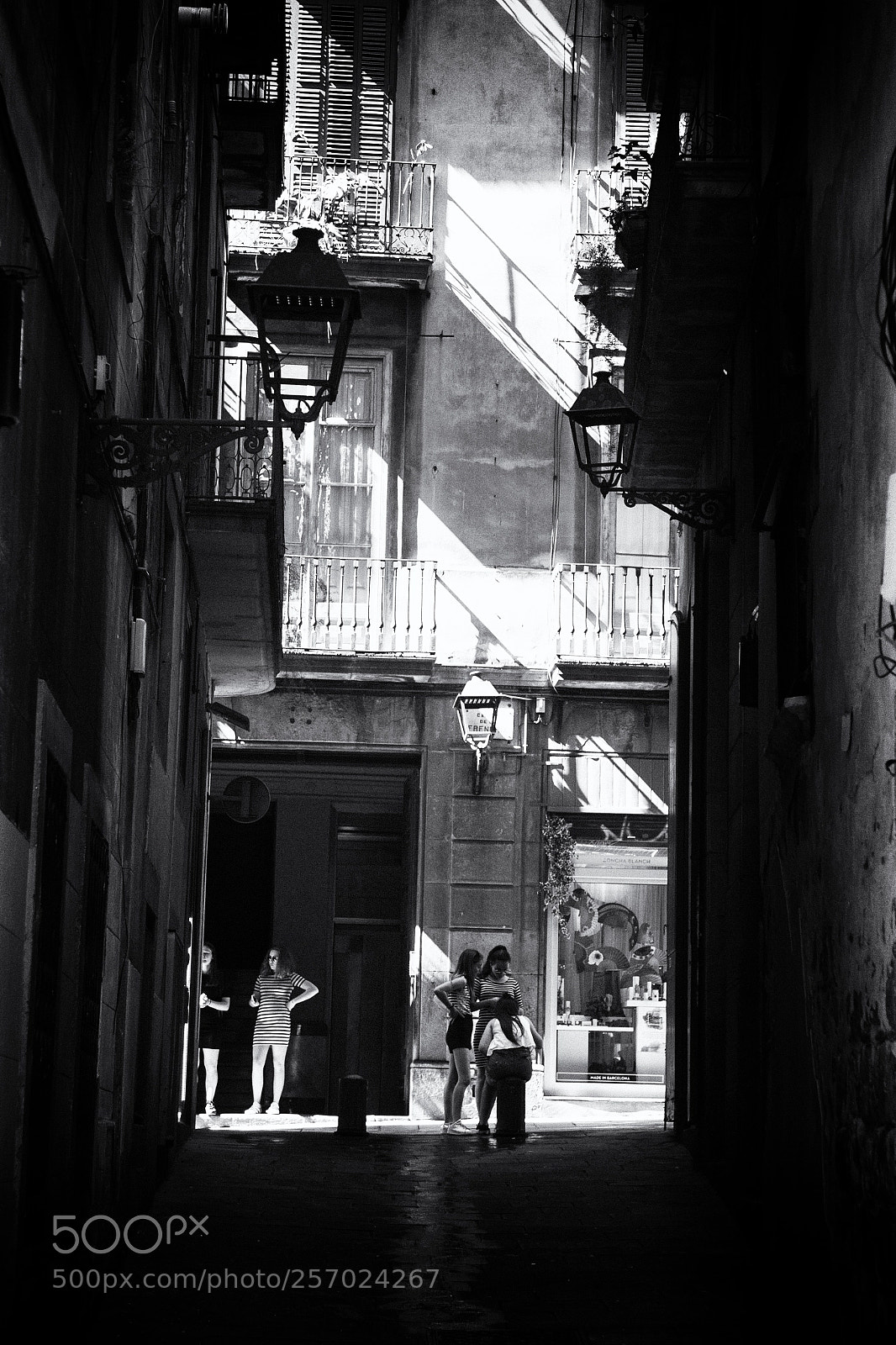 Canon EOS 50D sample photo. Streets of barcelona (10) photography
