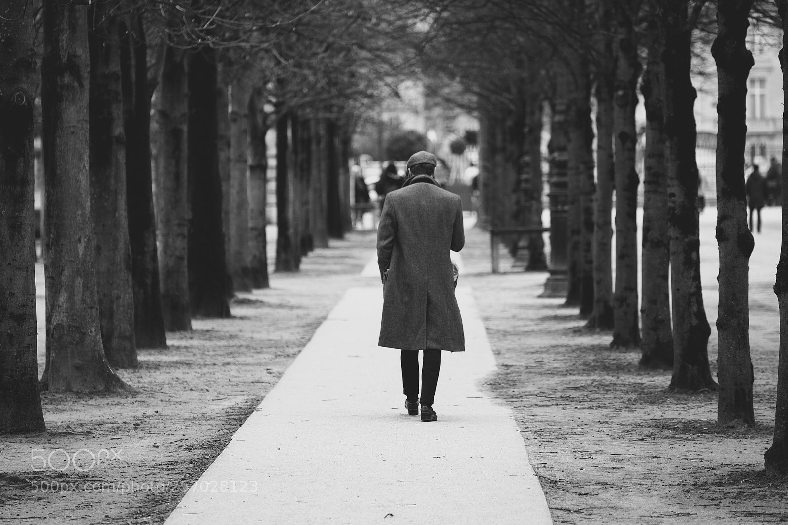 Fujifilm X-T10 sample photo. A fashionable walk photography