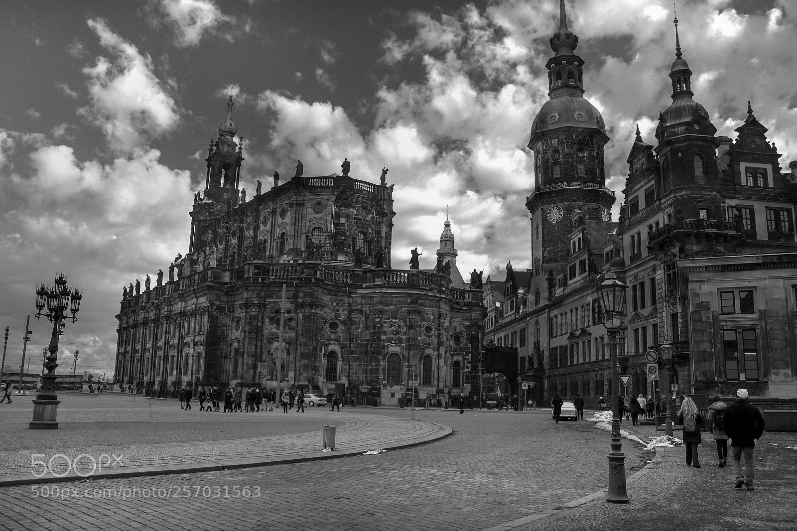 Canon EOS 550D (EOS Rebel T2i / EOS Kiss X4) sample photo. City of dresden b photography
