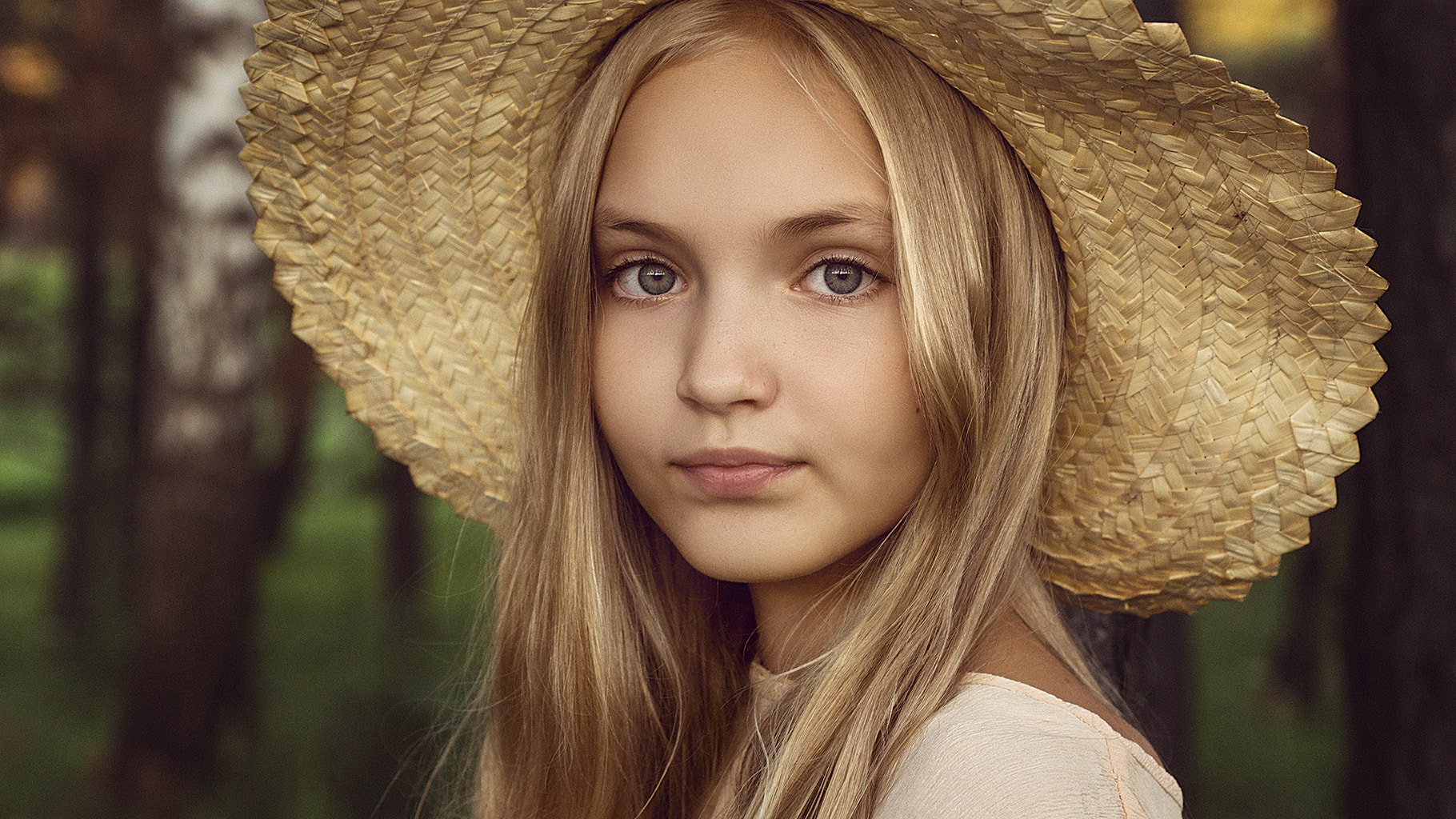 Sony SLT-A77 sample photo. Girl in the hat photography