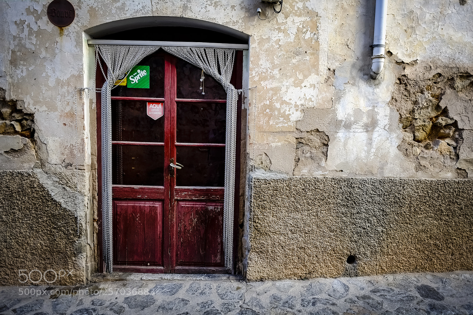 Fujifilm X-Pro1 sample photo. Pueta roja photography